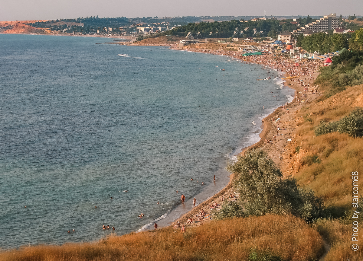 Панорама на пляжи в Любимовке и Учкуевке