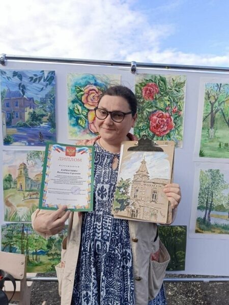    Валентина КАРНАУХОВА на Хвалынских пленэрах