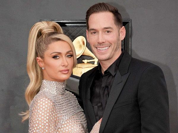    Пэрис Хилтон вместе с мужем