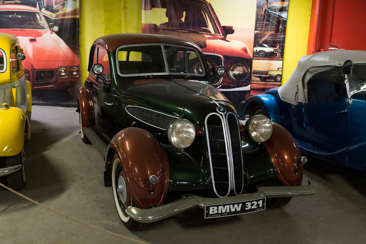 BMW 321. Годы выпуска 1937 - 1950 гг. Германия.