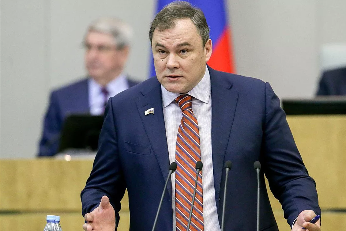 Правительство поддержало инициативу депутата Госдумы Петра Толстого о распространении действия закона о конфискации на случаи организации незаконной миграции