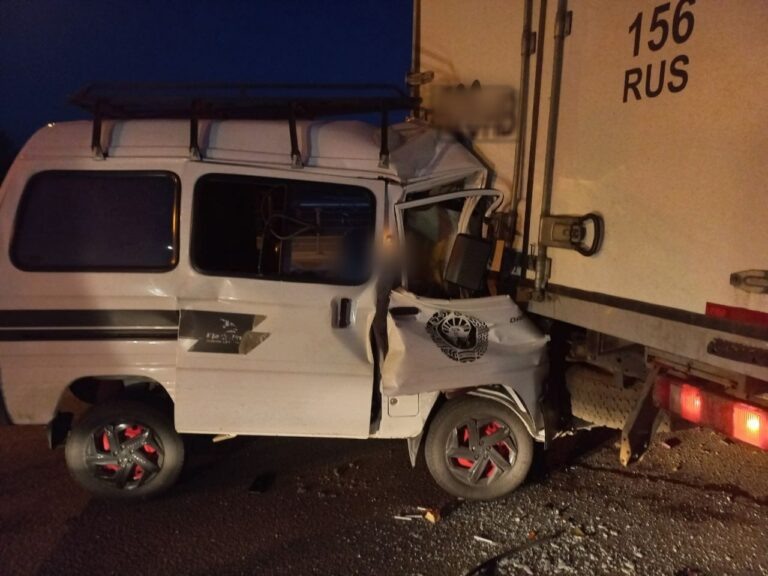    Зажаты в салоне авто. В Оренбурге «Шевроле» врезалась в «Газель» на Загородном шоссе Белов Михаил Александрович