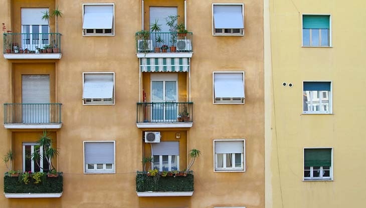 Малоимущим будут выдавать жилье от государства