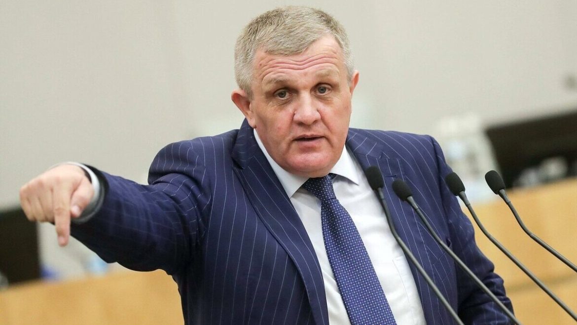 Николай Коломейцев.