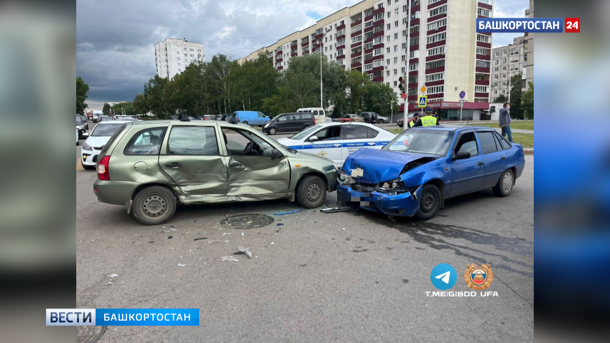    В Уфе на улице Машиностроителей столкнулись Lada Kalina и Daewoo Nexia: водители госпитализированы