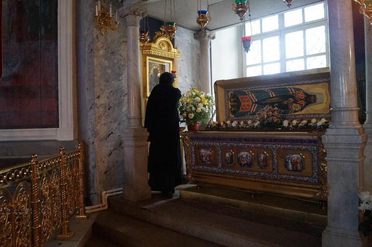 Мощи Святителя Дмитрия Ростовского в Ростове Великом. Фото: Борисоглебский Аносин ставропигиальный женский монастырь. 
