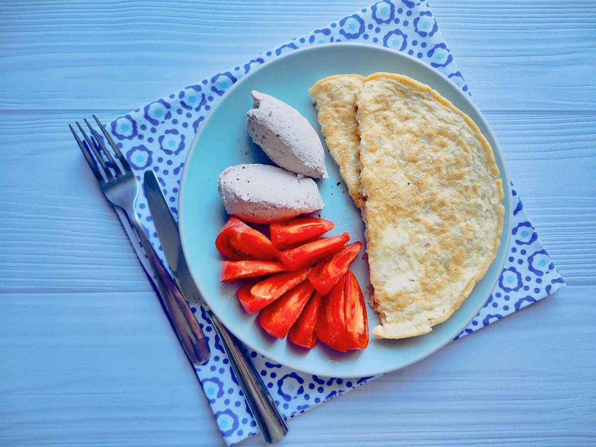 Телефон сошел с ума и делает мой белый фон голубым, ничего не могу с ним поделать, простите.