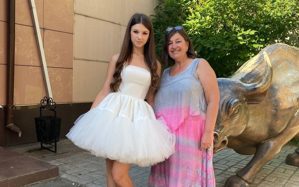 Автор с выпускницей. Фото сделано как раз в тот день