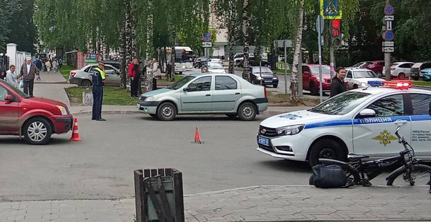    У поликлиники на Воровского сбили велосипедиста