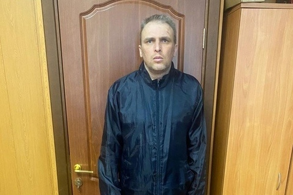    По версии следствия, 42-летний местный житель через сайт бесплатных объявлений и при личной встрече предлагал за вознаграждение изготовить водительское удостоверение, вернуть его после лишения и открыть дополнительные категории.