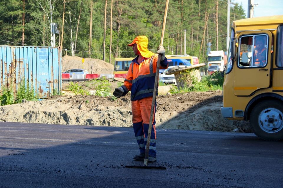    Строительство новой транспортной развязки в Барнауле. 27 июня 2024 года. Источник: Виталий Барабаш