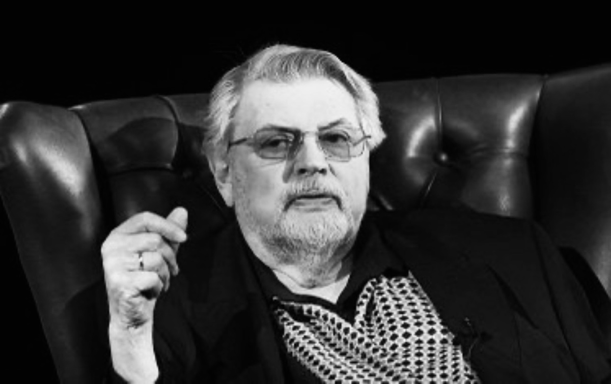 Как же жаль, что уходят такие артисты, такие люди… целая эпоха