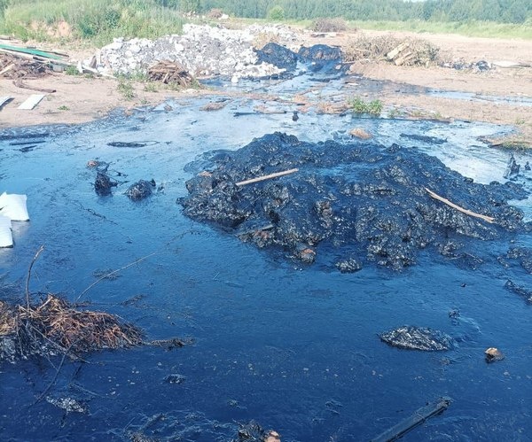     В Ивановской области сливают тонны мазута