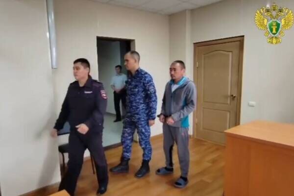    37-летнего обвиняемого в покушении на убийство мужчины и женщины в Орске отправили в СИЗО до 21 августа