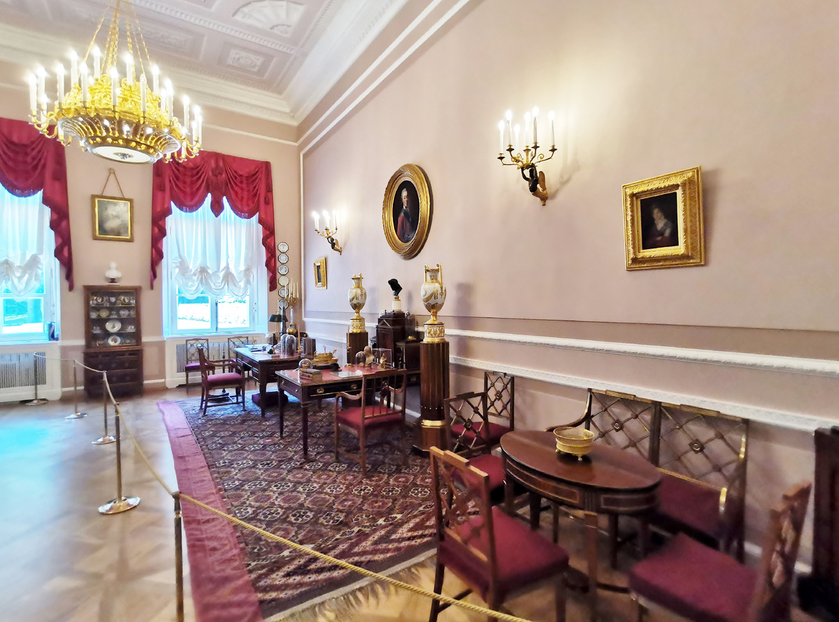 Кабинет Александра Первого. Фото автора.