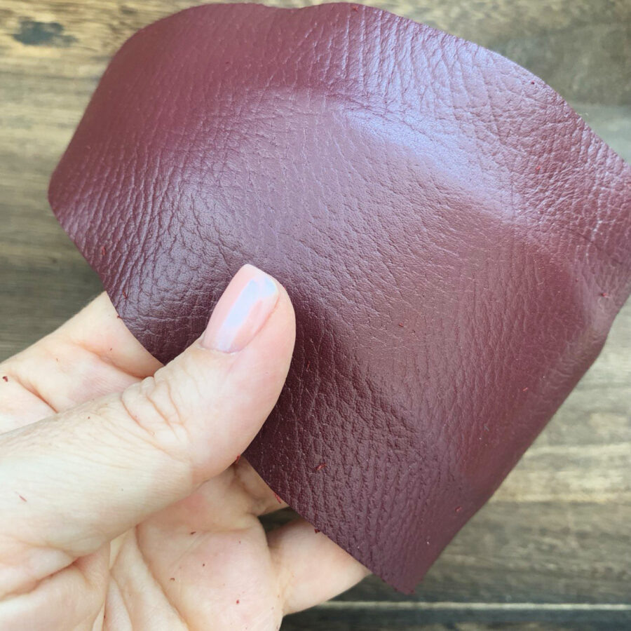    Кожаный ободок своими руками    
Источник: Мария Моднова для Креаликум