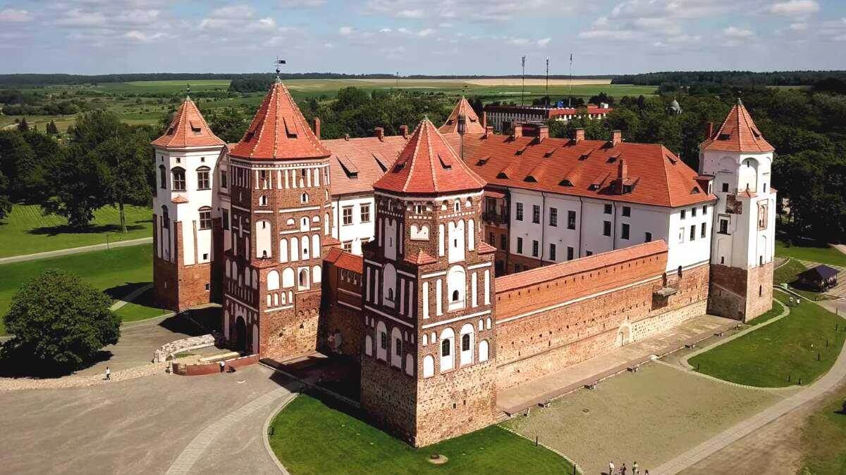 Средневековые замки Беларуси - слышали о них? Будете удивлены, но на территории этой страны несколько веков назад было построено более 200!!!