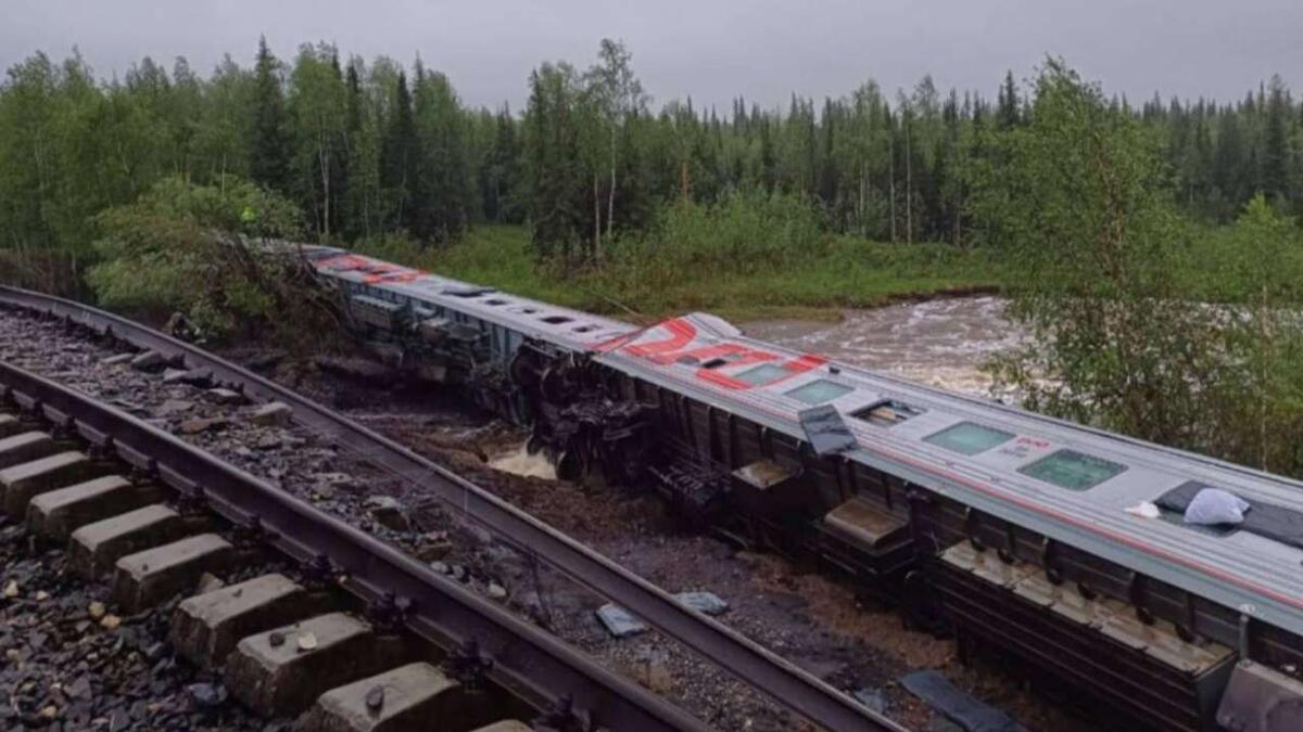    В республике Коми сошел с рельсов пассажирский поезд