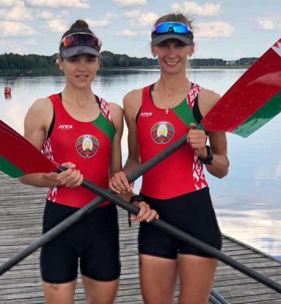 Анастасия Янина (слева). Фото Соцсети