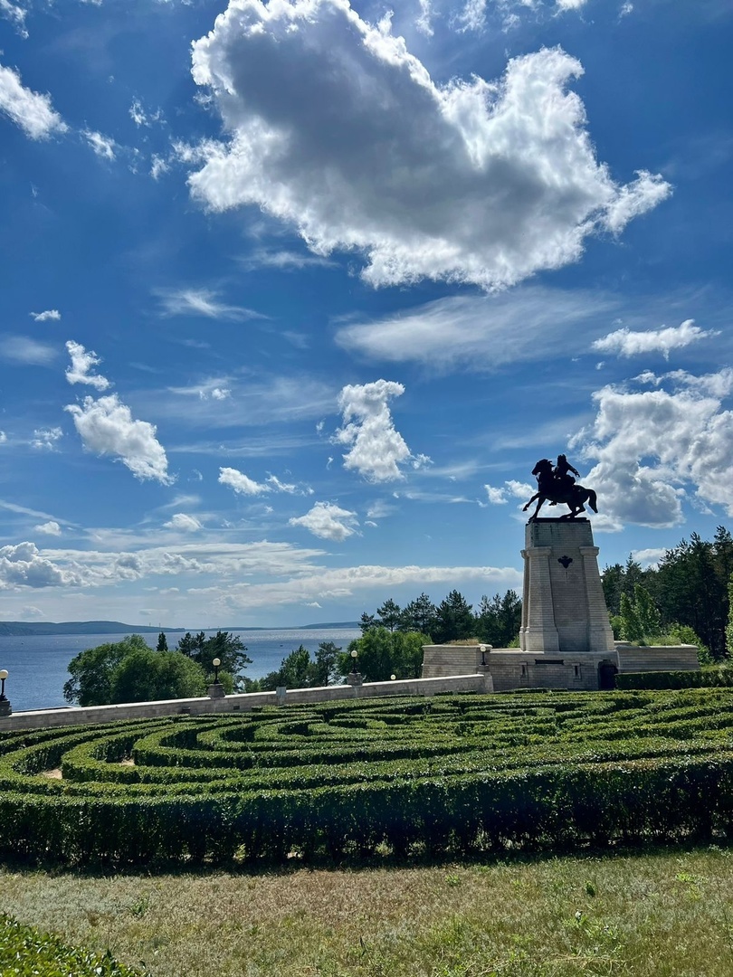 наше лето) Памятник В. Татищеву - основателю города