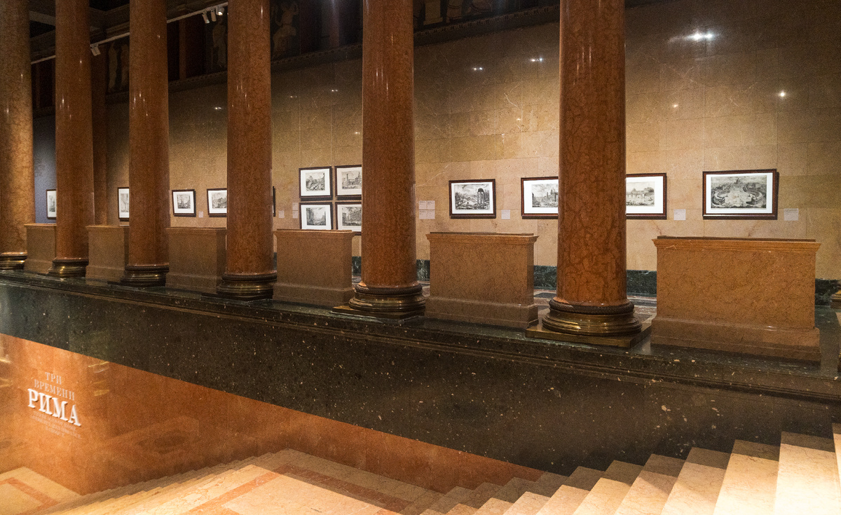 Его гравюры до сих остаются каноническими изображениями города «Виды Рима» — первую большую серию гравюр — он создавал 30 лет.-1-2
