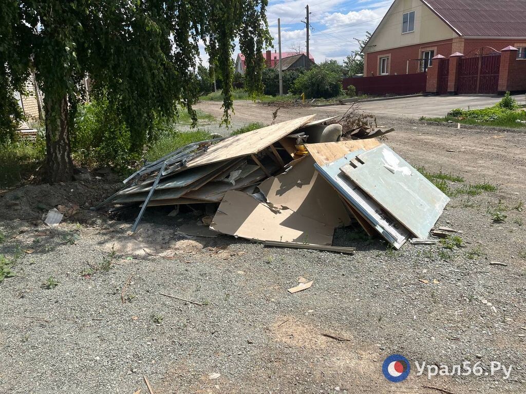 Это смех и слезы»: хозяйка 110-летнего затопленного дома в Орске  прокомментировала проекты домов для пострадавших от паводка | Урал56.Ру |  Оренбург, Орск - главные новости | Дзен