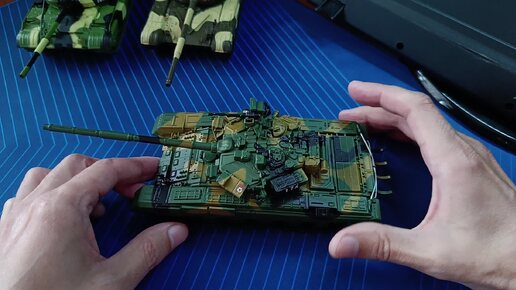 Модель танка Т-90А камуфляж 1/43 ручная работа