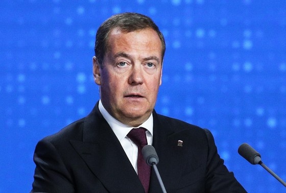    Дмитрий Медведев
