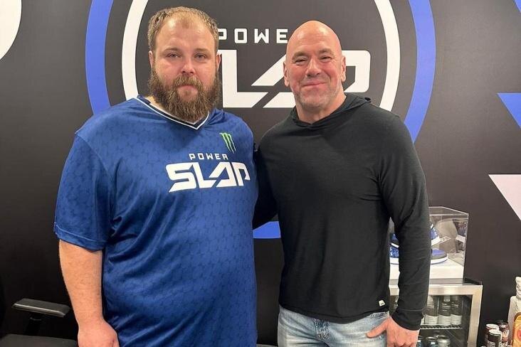     Василий Камоцкий и Дана Уайт