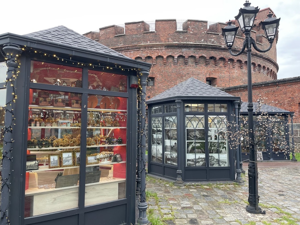 Палаточки с сувенирами 