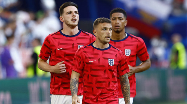    Деклан Райс, Киран Триппьер и Джуд Беллингем. Reuters