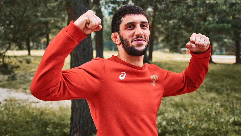    Заурбек Сидаков. Соцсети