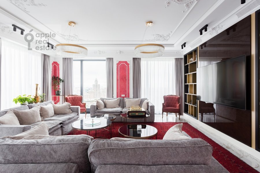 Фото из архива Apple Real Estate