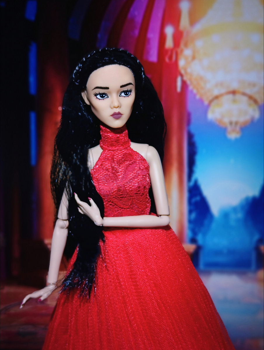 Кажется, ей идёт красный! 