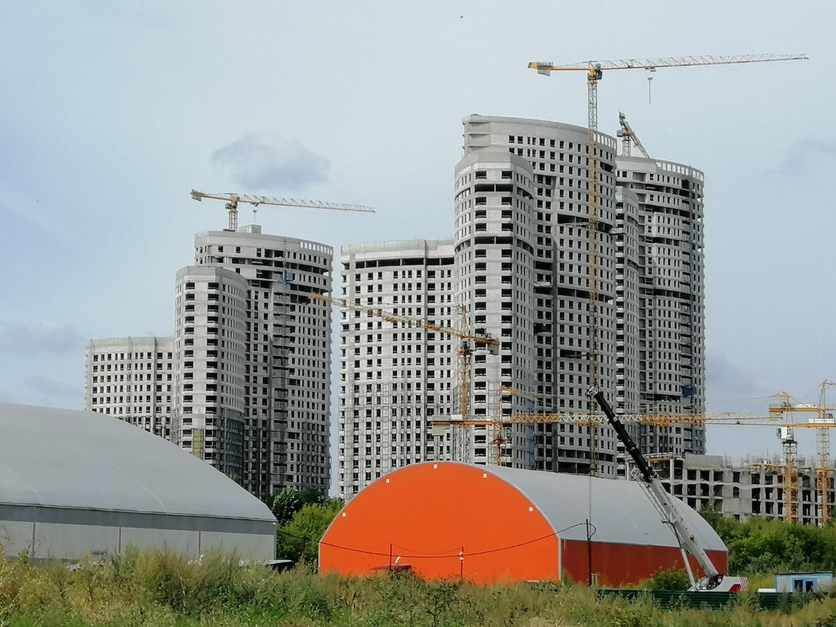 Растут новостройки, растут и цены. Пока... Фото: Мир Квартир