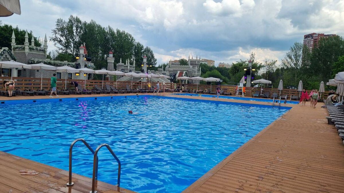 Бассейны Московских сезонов