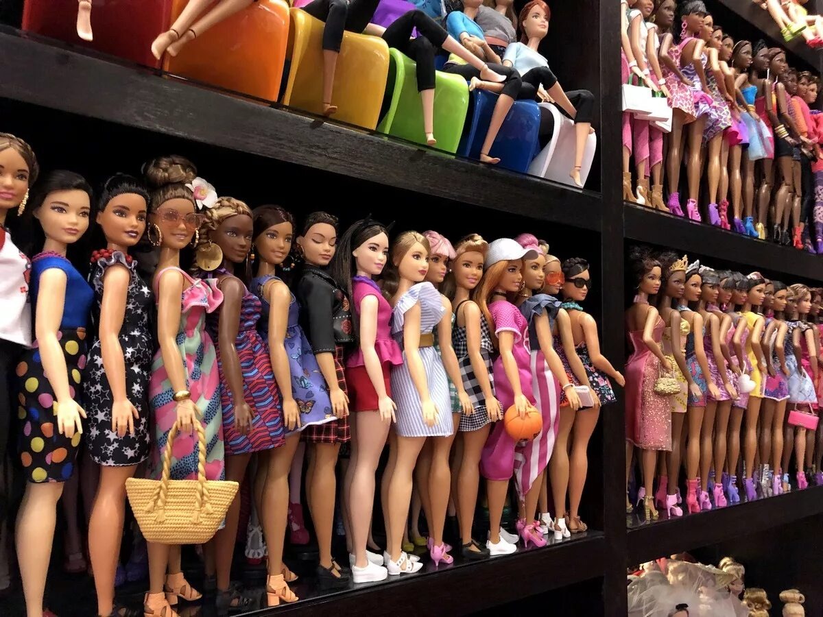 Когда кукол становиться слишком много. Фото из открытых источников. 