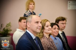  📷    Денис Паслер вручил аттестаты выпускникам Губернаторского лицея для одаренных детей Белов Михаил Александрович