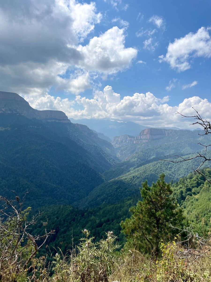 Долина реки Уруштен. Гора Трю. 