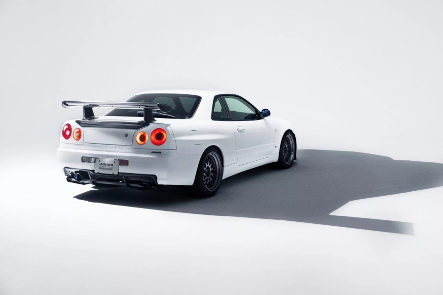 Nissan Skyline GT-R сам по себе является легендой, а поколение R34 часто называют лучшим поколением.-2
