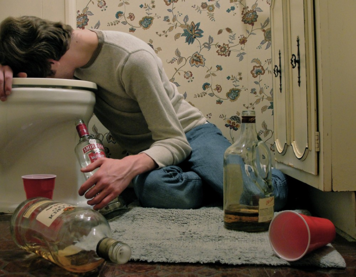 Протрезветь может быть не просто. /Фото: risident.com.