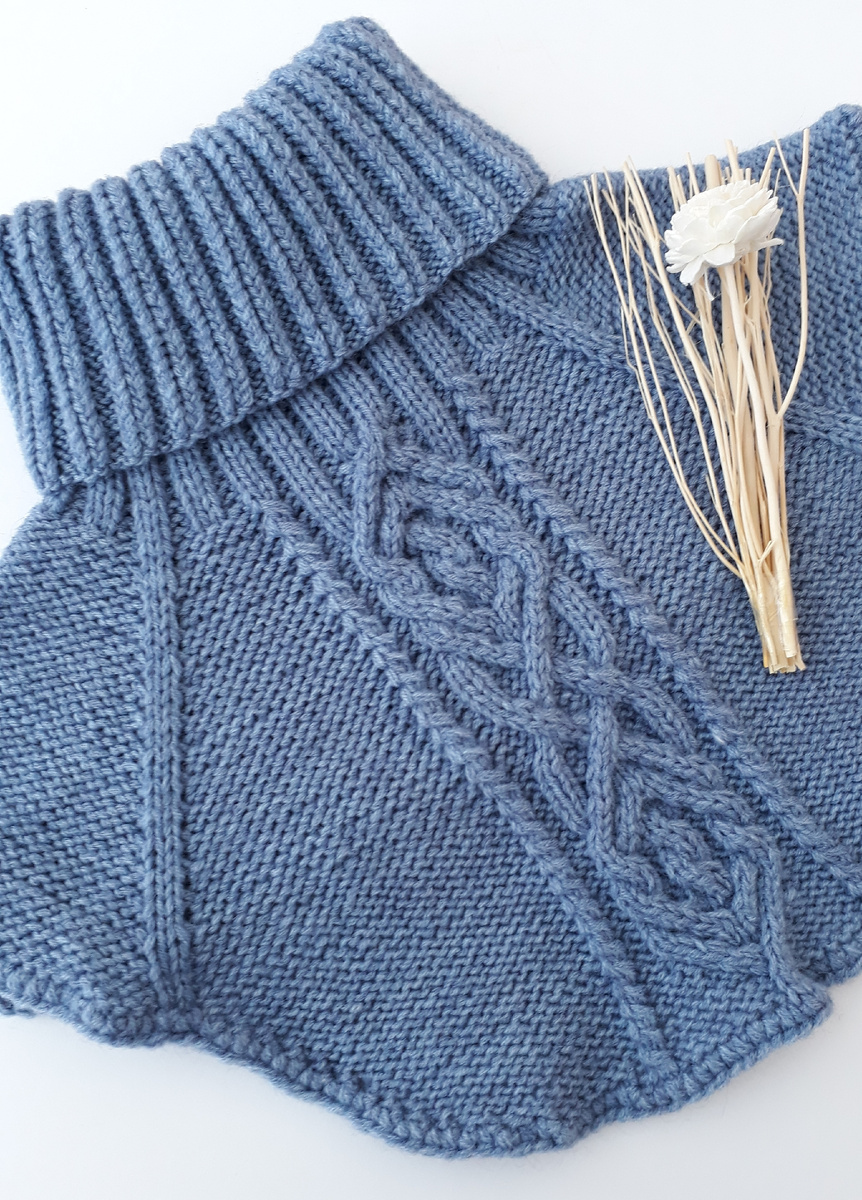 Манишка. Идея и исполнение автора. Фото автора.