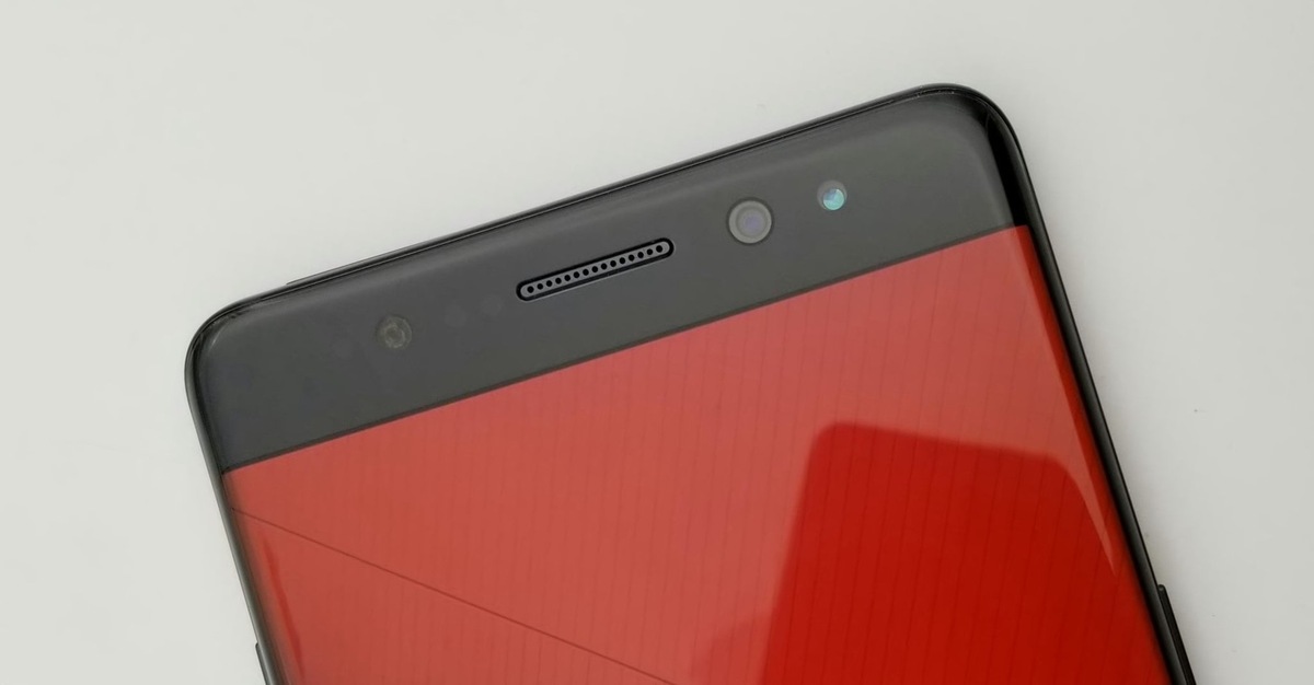 Примерно так будут выглядеть углы корпуса Samsung Galaxy S25 Ultra  📷
