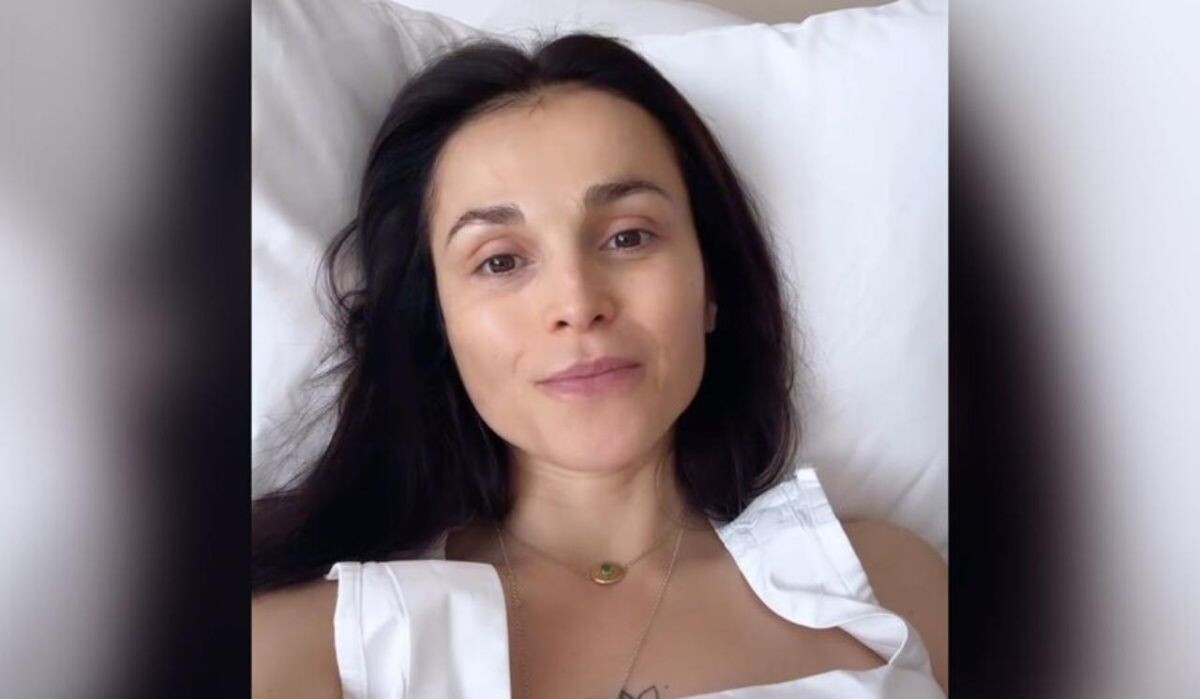     Госпитализированная Сати Казанова. Источник: gazeta.ru Автор фото: Скриншот видео