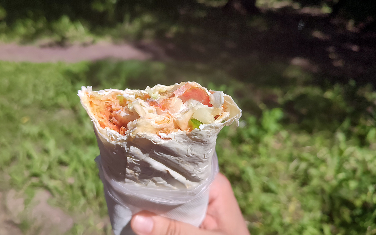 В Перми временно закрыли кафе «Шаурма № 1» из-за отравления клиента.  Фото: Герман Парло