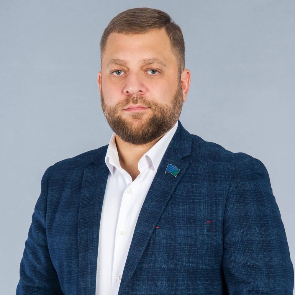    Дума Югорска лишила полномочий депутата Антона Пантина