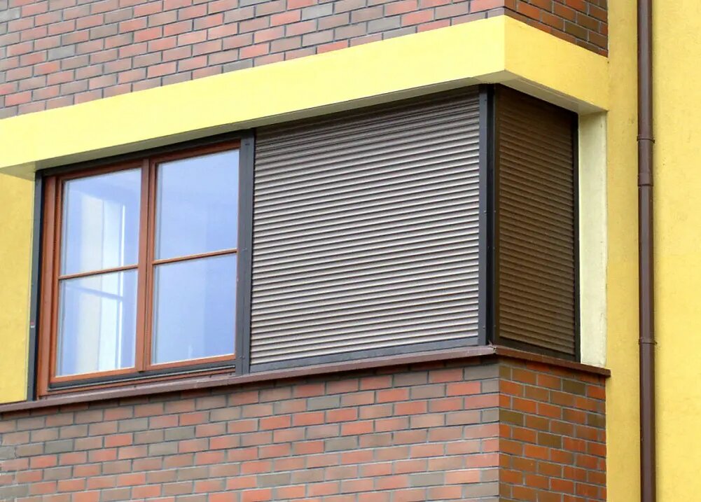  Рольставни Alutech надежно защитят от проникновения через балкон