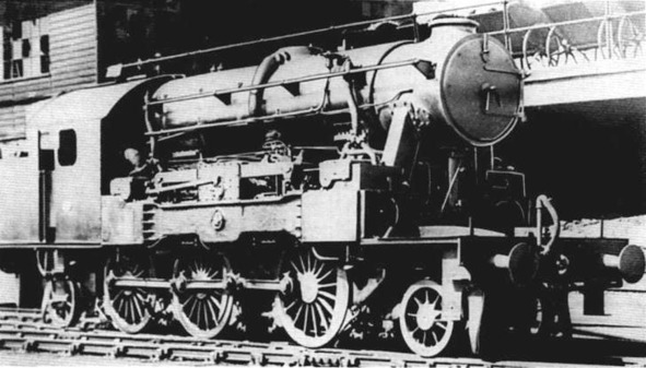 Картинка из свободных источников. Теплопаровоз Still-Kitson.