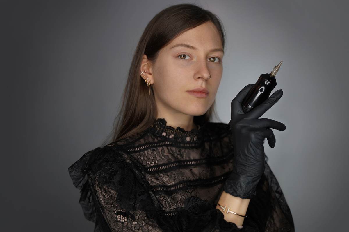     «Творчество невозможно без свободы». История тату-художницы, которую до 16 лет не выпускали из дома