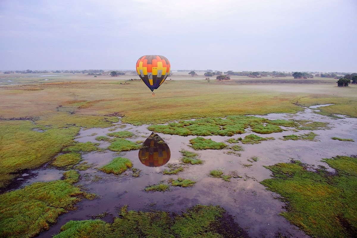 Полёт на воздушном шаре во время сафари над Национальным парком